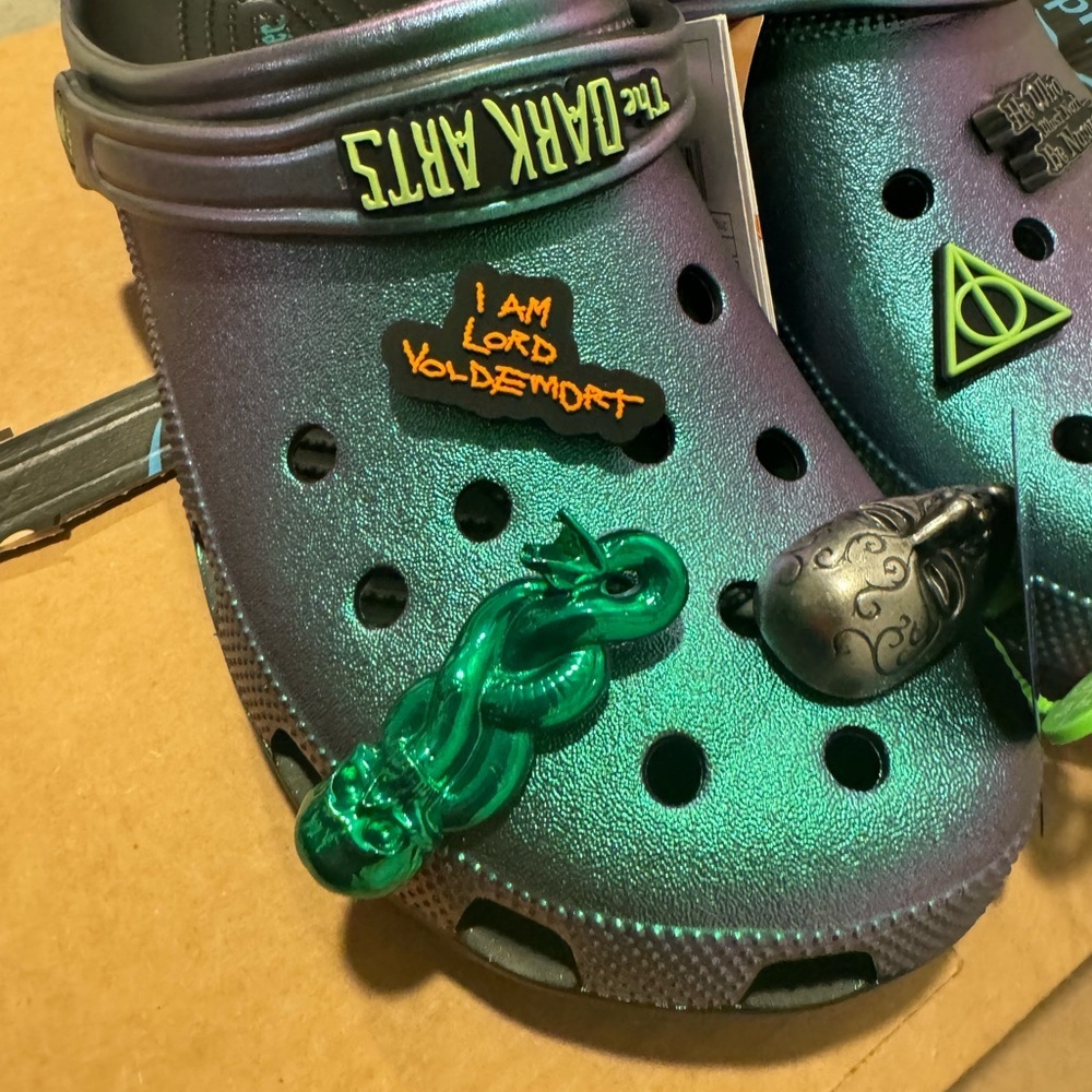 Harry Potter Dark Arts Crocs - Picture 3 of 3